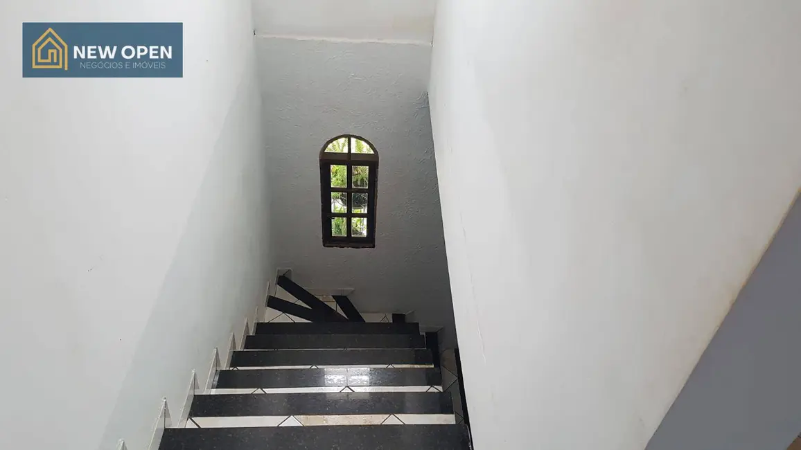 Foto 2 de Casa com 4 quartos à venda, 510m2 em Jardim Shangri-Lá, Atibaia - SP