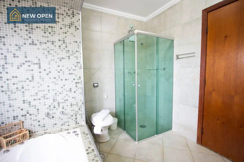 Foto 5 de Sobrado com 4 quartos à venda, 826m2 em Atibaia - SP