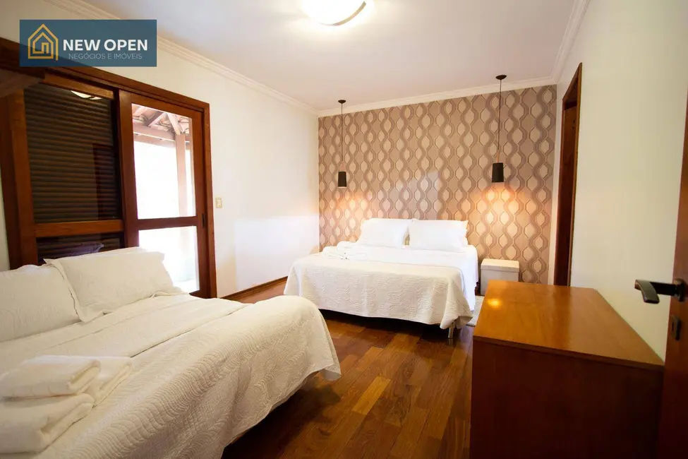 Foto 1 de Sobrado com 4 quartos à venda, 826m2 em Atibaia - SP