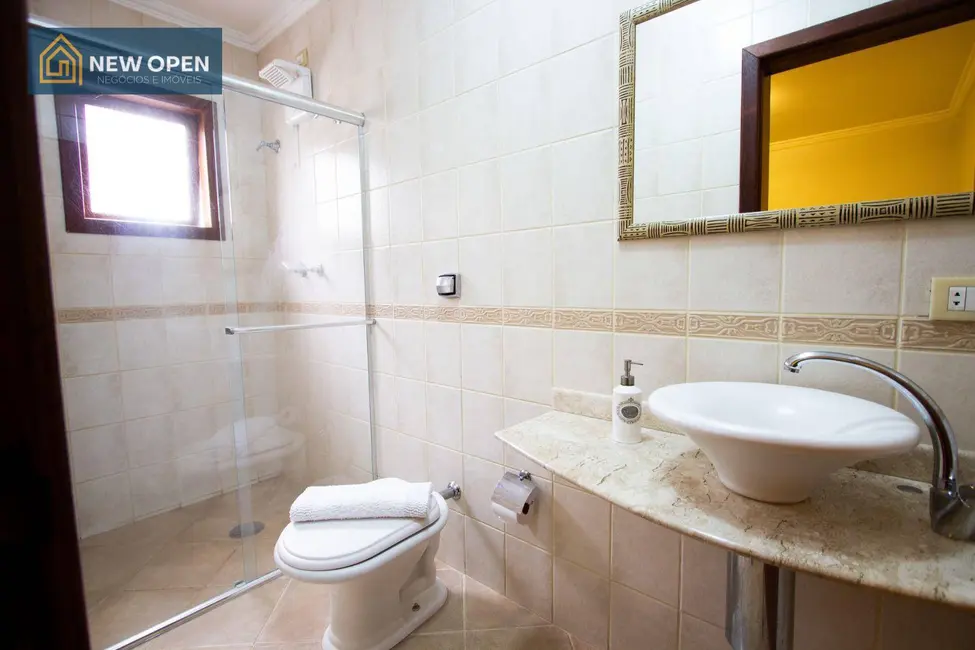 Foto 8 de Sobrado com 4 quartos à venda, 826m2 em Atibaia - SP