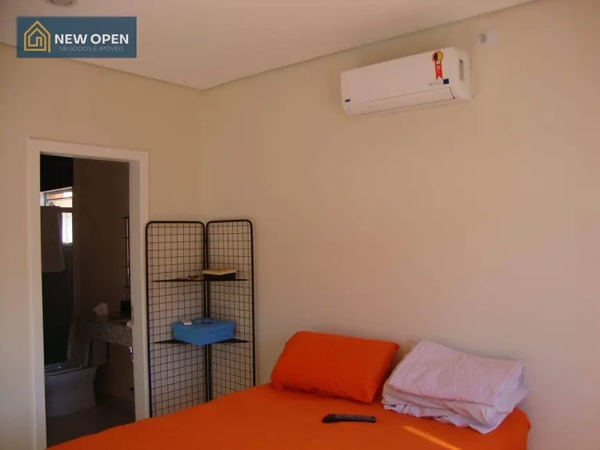 Foto 6 de Casa com 4 quartos à venda, 360m2 em Vila Petrópolis, Atibaia - SP