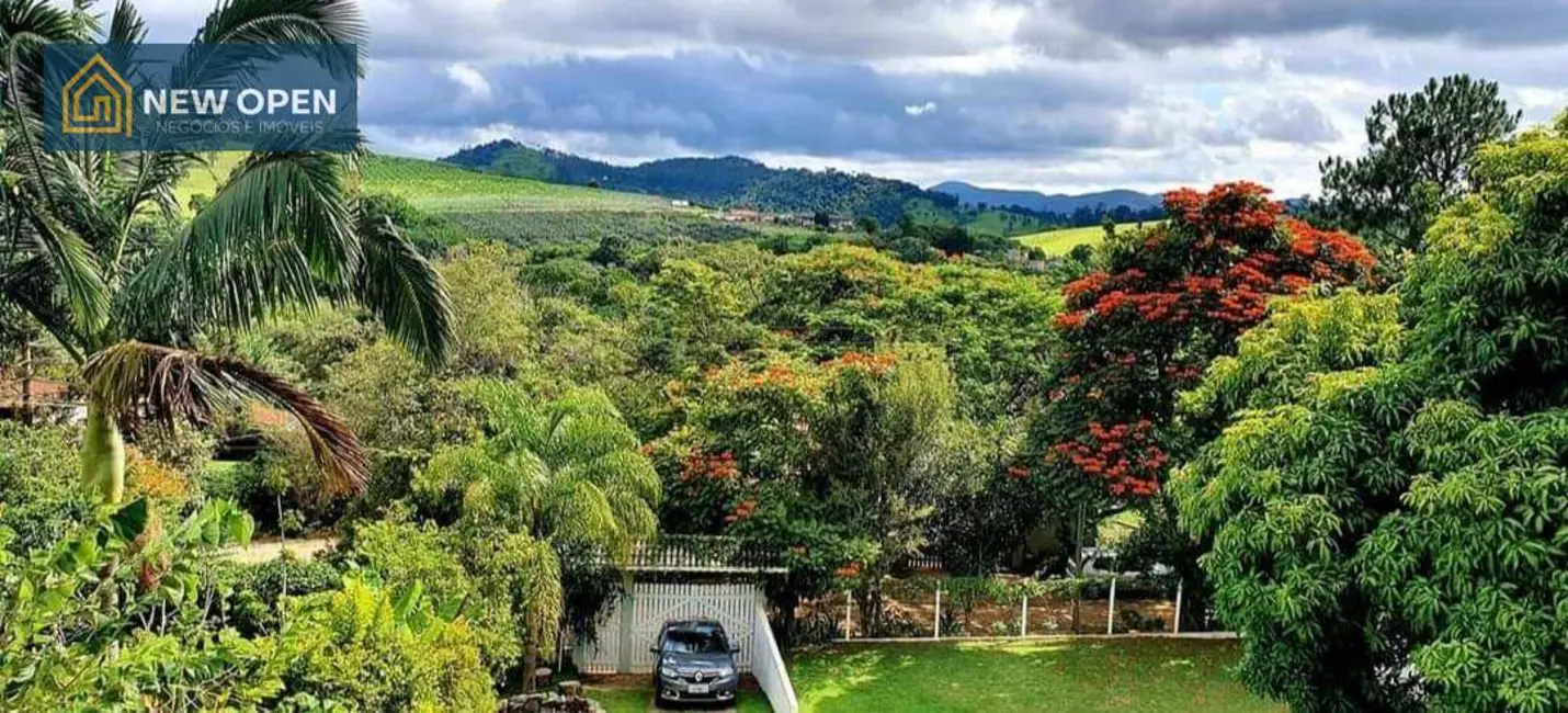 Chácara com 3 quartos à venda, 800m2 em Piracaia - SP - imagem 3 Foto 3 de Chácara com 3 quartos à venda, 800m2 em Piracaia - SP