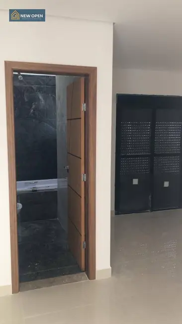 Foto 4 de Sobrado à venda, 180m2 em Jardim dos Pinheiros, Atibaia - SP