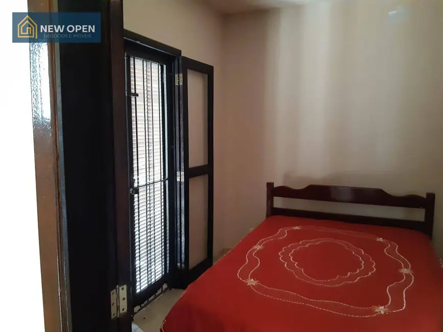 Foto 3 de Sobrado com 3 quartos à venda, 400m2 em Jardim do Lago, Atibaia - SP