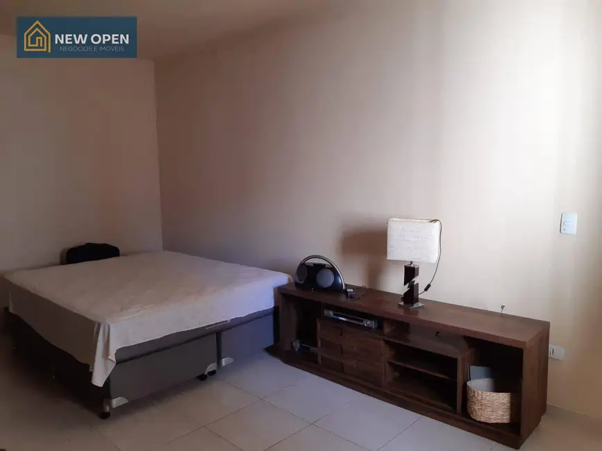 Foto 2 de Sobrado com 3 quartos à venda, 400m2 em Jardim do Lago, Atibaia - SP