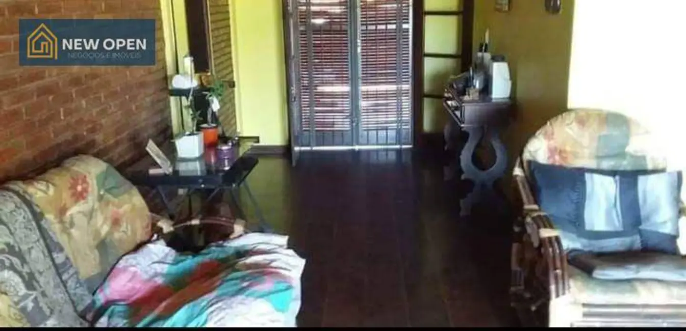 Foto 5 de Chácara com 2 quartos à venda, 730m2 em Atibaia - SP