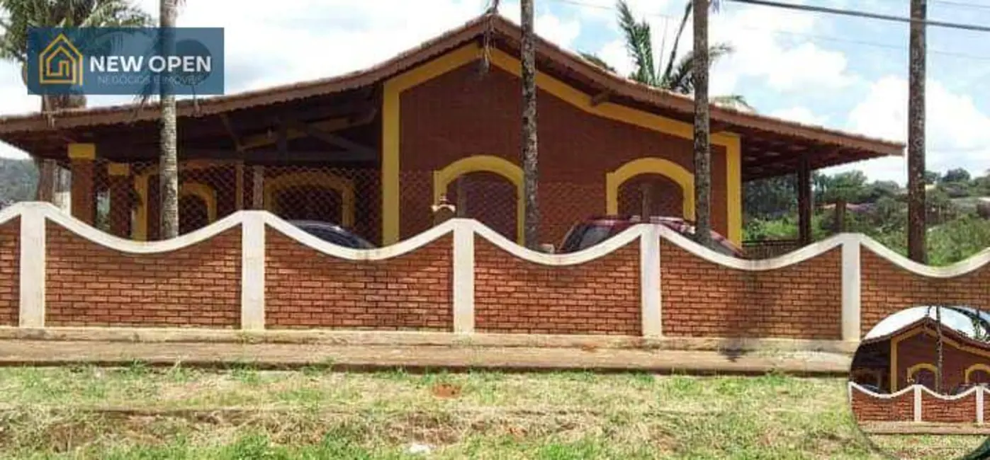 Foto 3 de Chácara com 2 quartos à venda, 730m2 em Atibaia - SP