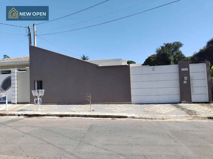 Foto 1 de Casa com 3 quartos à venda, 653m2 em Vila Santista, Atibaia - SP