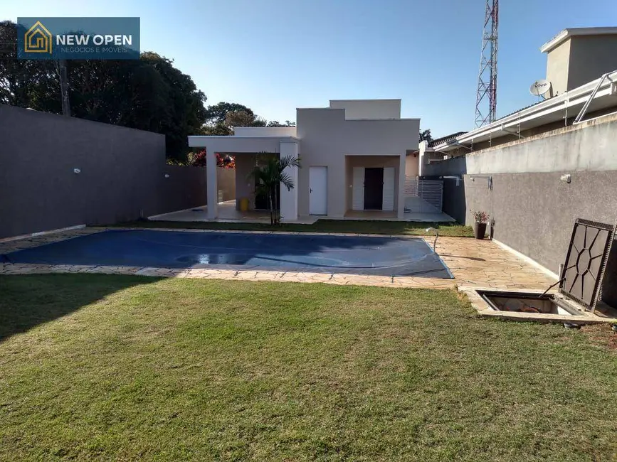 Foto 3 de Casa com 3 quartos à venda, 653m2 em Vila Santista, Atibaia - SP