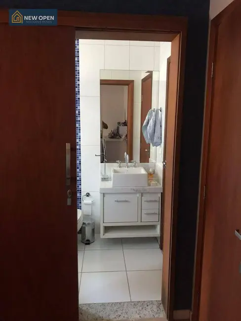 Foto 4 de Casa de Condomínio com 3 quartos à venda, 616m2 em Atibaia - SP