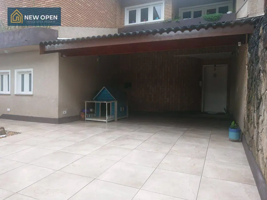 Casa com 3 quartos à venda, 390m2 em Vila Gardênia, Atibaia - SP - imagem 9 Foto 9 de Casa com 3 quartos à venda, 390m2 em Vila Gardênia, Atibaia - SP