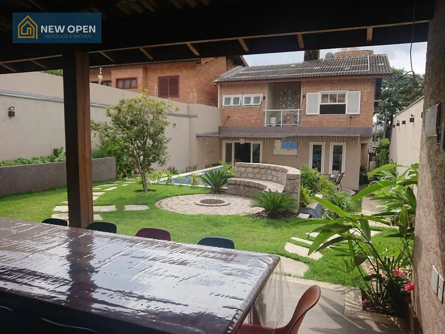 Casa com 3 quartos à venda, 390m2 em Vila Gardênia, Atibaia - SP - imagem 5 Foto 5 de Casa com 3 quartos à venda, 390m2 em Vila Gardênia, Atibaia - SP