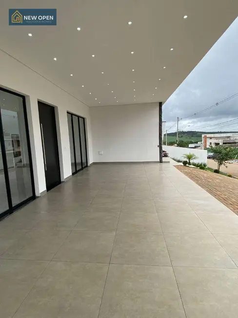 Casa de Condomínio com 3 quartos à venda, 800m2 em Atibaia - SP - imagem 2 Foto 2 de Casa de Condomínio com 3 quartos à venda, 800m2 em Atibaia - SP