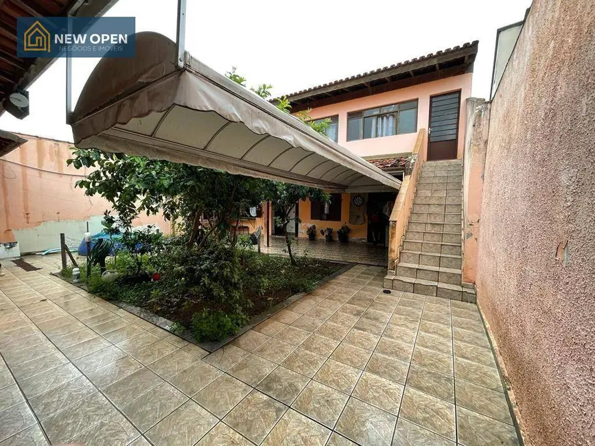 Foto 1 de Casa com 4 quartos à venda, 330m2 em Atibaia Jardim, Atibaia - SP
