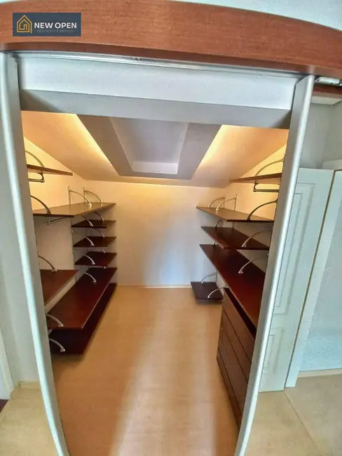 Sobrado com 4 quartos à venda, 360m2 em Cidade Satélite, Atibaia - SP - imagem 4 Foto 4 de Sobrado com 4 quartos à venda, 360m2 em Cidade Satélite, Atibaia - SP