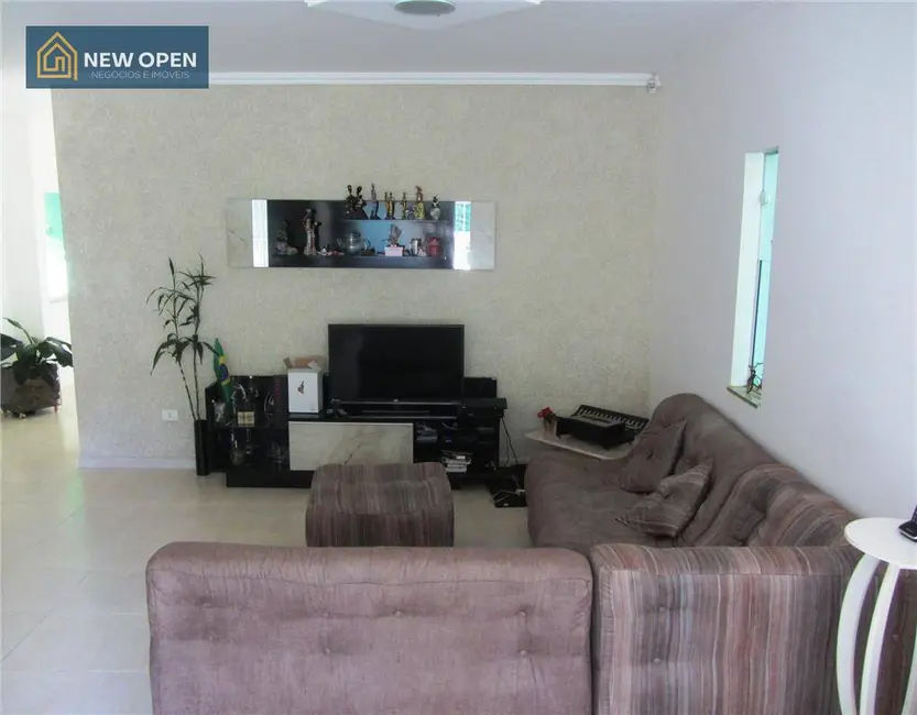 Casa com 3 quartos à venda, 450m2 em Parque Residencial Itaguaçu, Atibaia - SP - imagem 4 Foto 4 de Casa com 3 quartos à venda, 450m2 em Parque Residencial Itaguaçu, Atibaia - SP