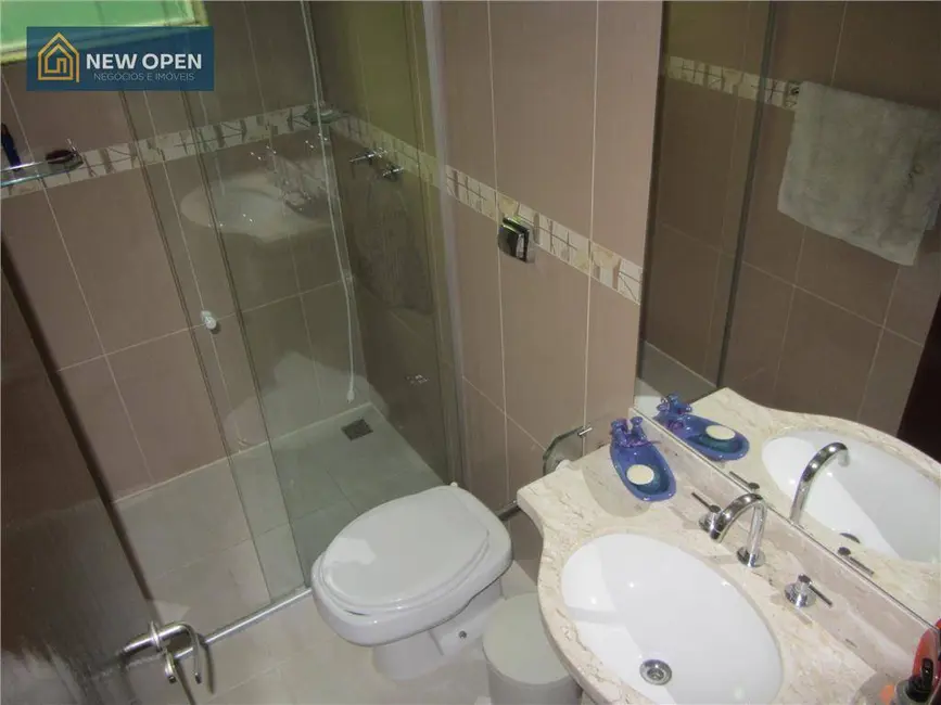 Casa com 3 quartos à venda, 450m2 em Parque Residencial Itaguaçu, Atibaia - SP - imagem 8 Foto 8 de Casa com 3 quartos à venda, 450m2 em Parque Residencial Itaguaçu, Atibaia - SP