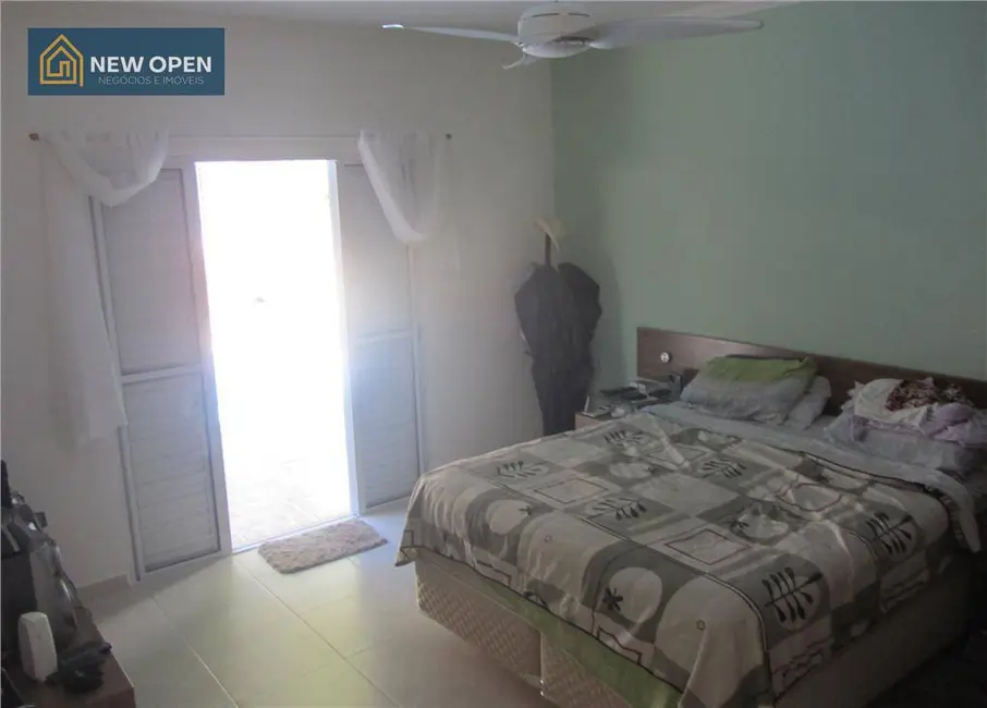 Casa com 3 quartos à venda, 450m2 em Parque Residencial Itaguaçu, Atibaia - SP - imagem 9 Foto 9 de Casa com 3 quartos à venda, 450m2 em Parque Residencial Itaguaçu, Atibaia - SP