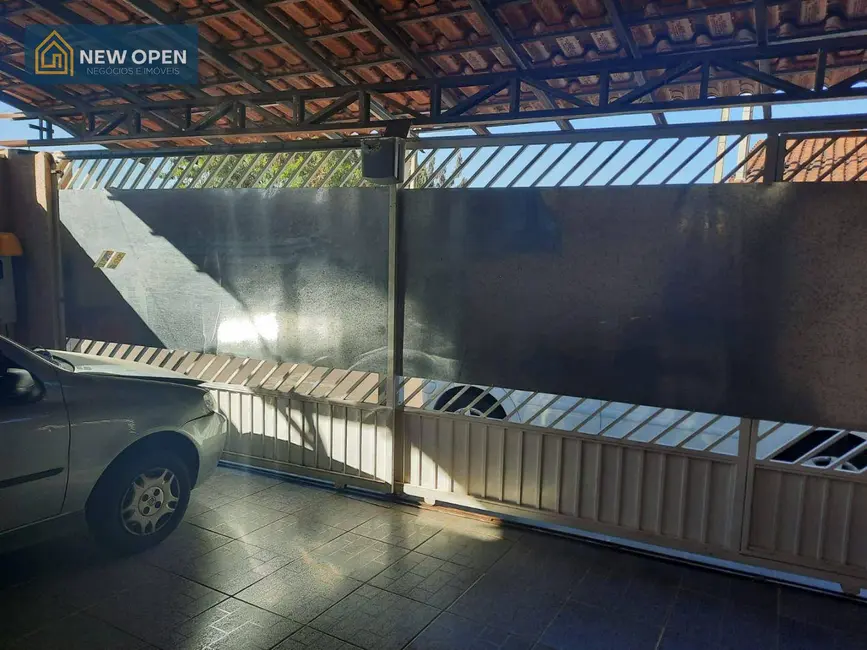 Foto 3 de Casa com 2 quartos à venda, 135m2 em Bom Jesus Dos Perdoes - SP