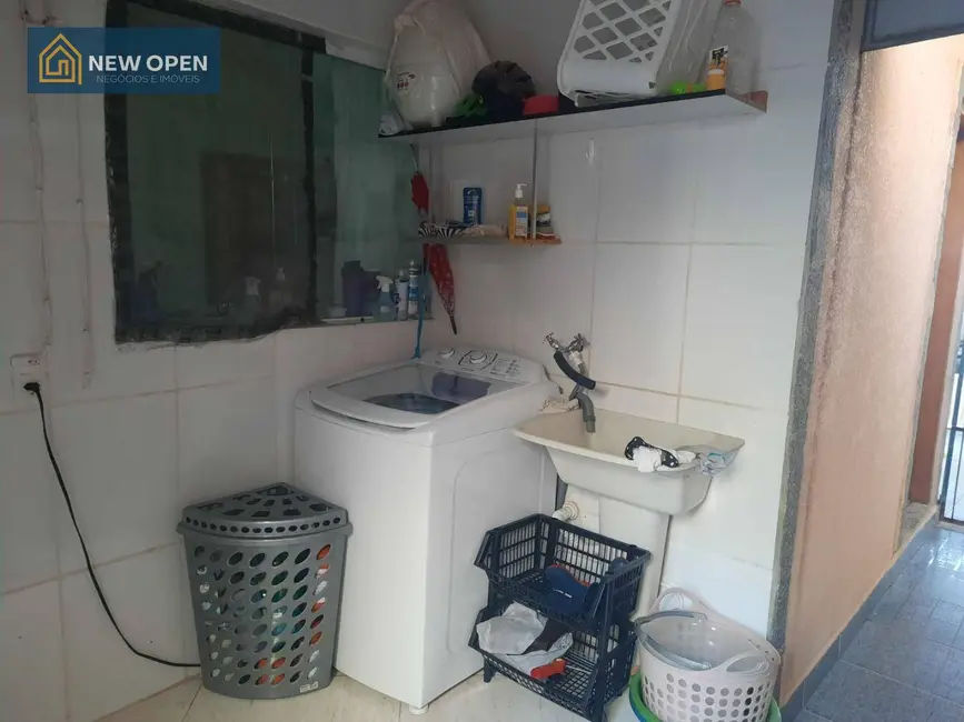 Foto 9 de Casa com 2 quartos à venda, 135m2 em Bom Jesus Dos Perdoes - SP