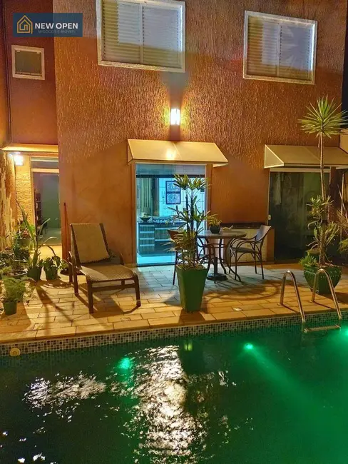 Foto 3 de Sobrado com 3 quartos à venda, 189m2 em Jardim dos Pinheiros, Atibaia - SP