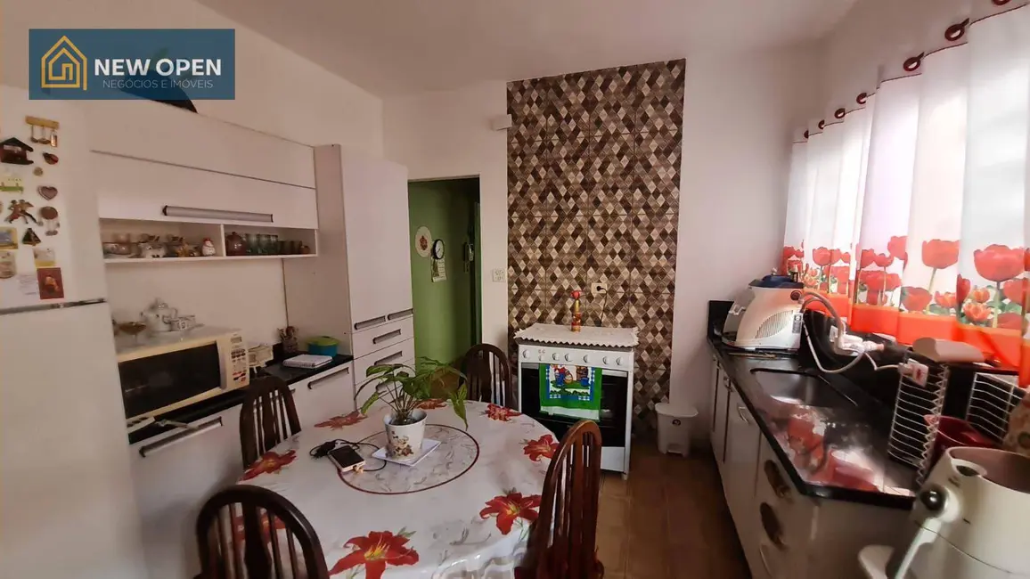 Foto 5 de Casa com 3 quartos à venda, 159m2 em Atibaia Jardim, Atibaia - SP