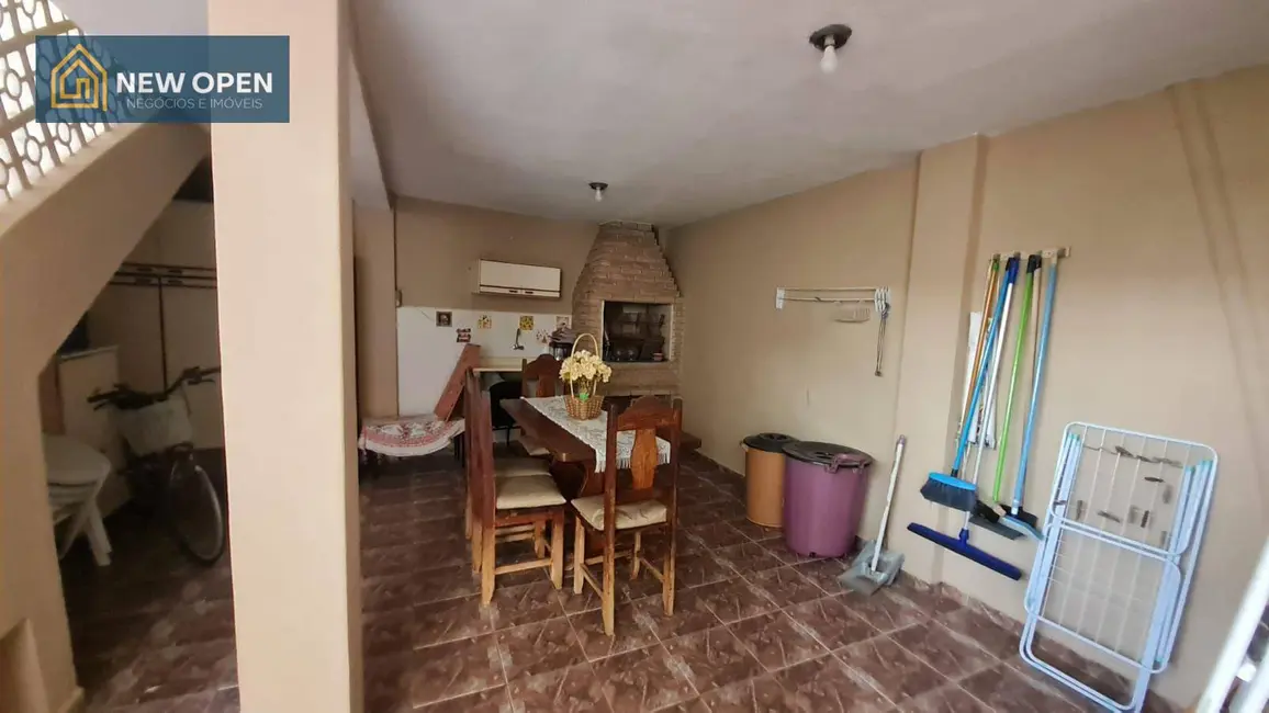 Foto 9 de Casa com 3 quartos à venda, 159m2 em Atibaia Jardim, Atibaia - SP