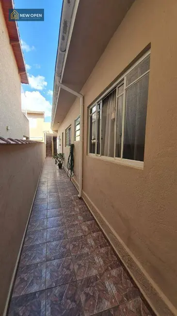 Foto 3 de Casa com 3 quartos à venda, 159m2 em Atibaia Jardim, Atibaia - SP