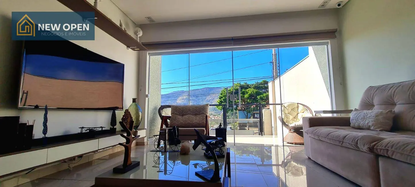 Foto 7 de Casa com 3 quartos à venda, 186m2 em Recreio Maristela, Atibaia - SP