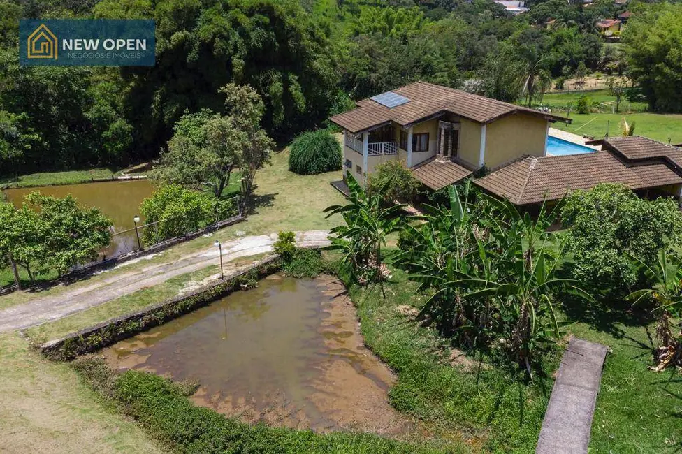 Foto 1 de Chácara à venda, 2500m2 em Jardim Estância Brasil, Atibaia - SP