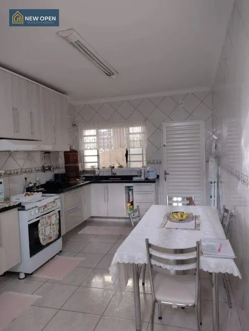 Casa com 3 quartos à venda, 225m2 em Atibaia - SP - imagem 8 Foto 8 de Casa com 3 quartos à venda, 225m2 em Atibaia - SP