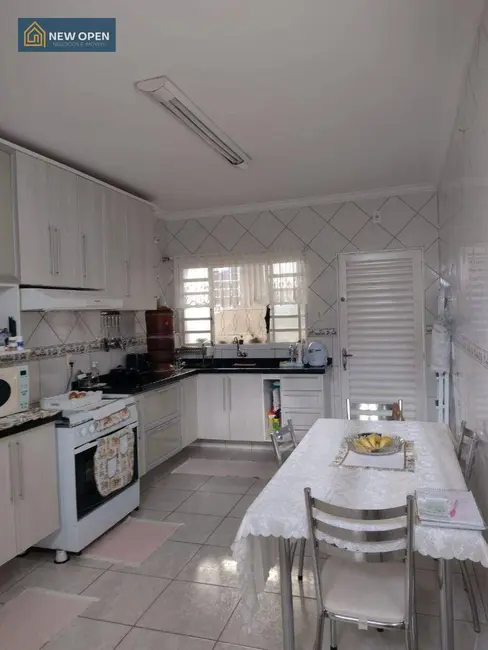 Casa com 3 quartos à venda, 225m2 em Atibaia - SP - imagem 9 Foto 9 de Casa com 3 quartos à venda, 225m2 em Atibaia - SP