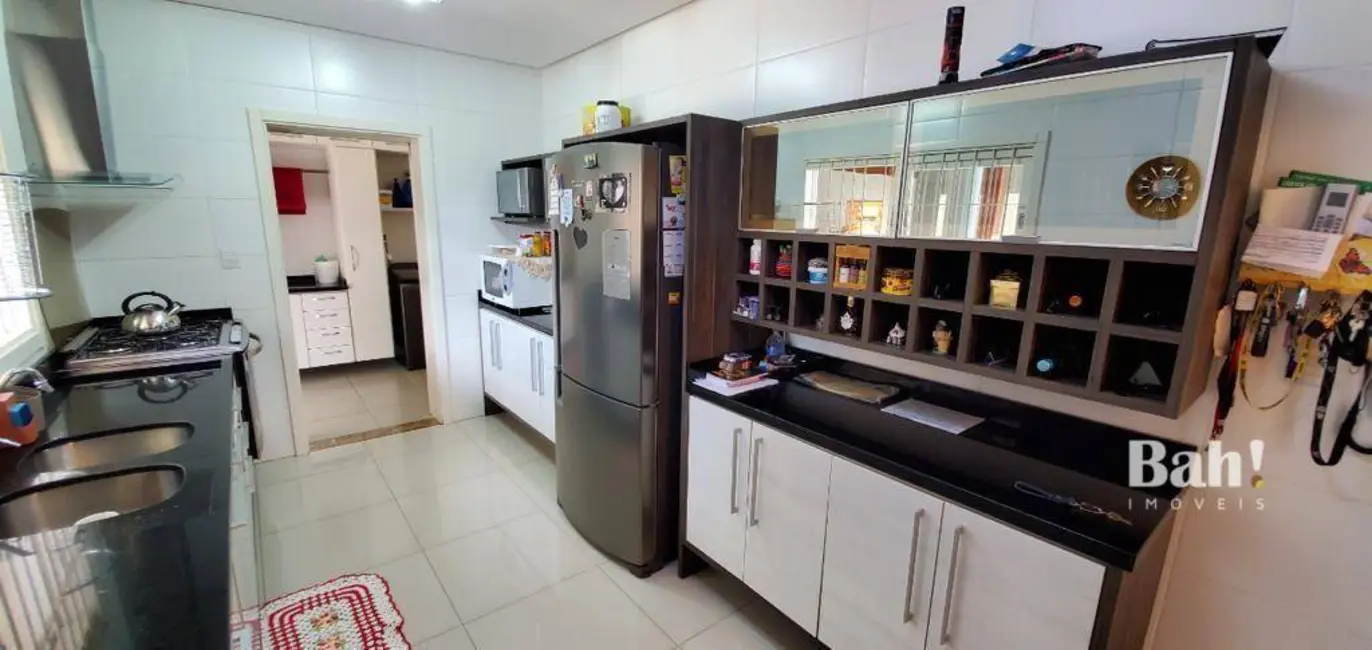 Casa com 4 quartos à venda, 324m2 em Estância Velha, Canoas - RS - imagem 7 Foto 7 de Casa com 4 quartos à venda, 324m2 em Estância Velha, Canoas - RS