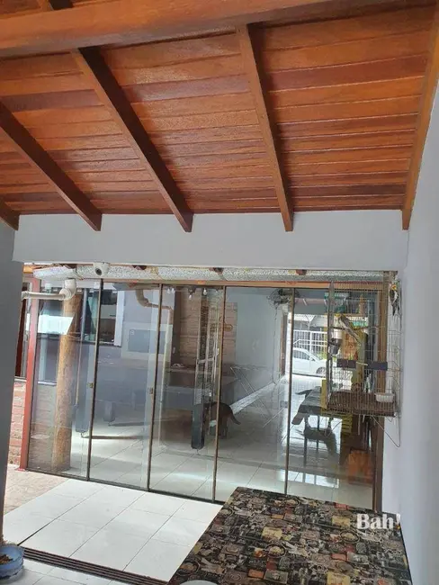 Casa com 2 quartos à venda, 200m2 em Harmonia, Canoas - RS - imagem 9 Foto 9 de Casa com 2 quartos à venda, 200m2 em Harmonia, Canoas - RS