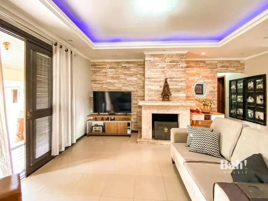 Foto 3 de Sítio / Rancho com 3 quartos à venda, 3150m2 em Sítio Ipiranga, Cachoeirinha - RS