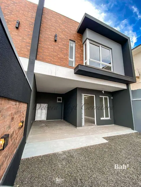 Sobrado com 3 quartos à venda, 180m2 em Estância Velha, Canoas - RS - imagem 4 Foto 4 de Sobrado com 3 quartos à venda, 180m2 em Estância Velha, Canoas - RS