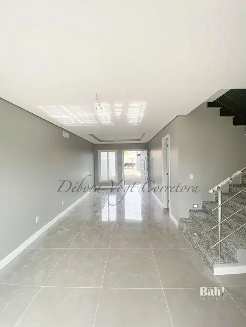 Sobrado com 3 quartos à venda, 180m2 em Estância Velha, Canoas - RS - imagem 6 Foto 6 de Sobrado com 3 quartos à venda, 180m2 em Estância Velha, Canoas - RS