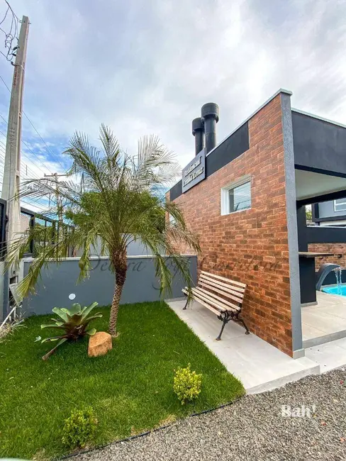 Sobrado com 3 quartos à venda, 180m2 em Estância Velha, Canoas - RS - imagem 3 Foto 3 de Sobrado com 3 quartos à venda, 180m2 em Estância Velha, Canoas - RS