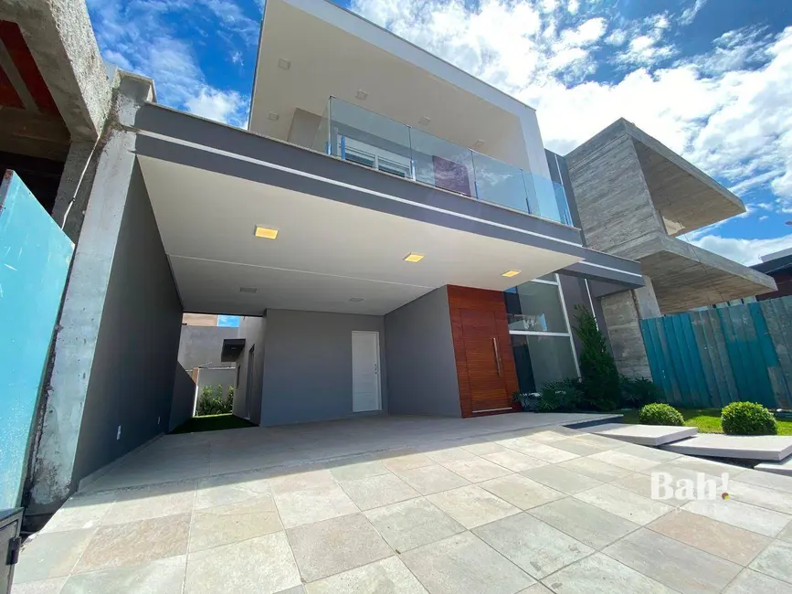 Sobrado com 4 quartos à venda, 230m2 em Igara, Canoas - RS - imagem 3 Foto 3 de Sobrado com 4 quartos à venda, 230m2 em Igara, Canoas - RS