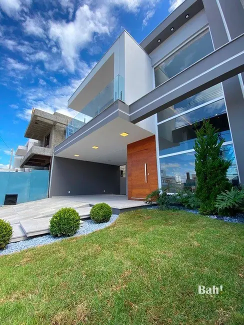 Sobrado com 4 quartos à venda, 230m2 em Igara, Canoas - RS - imagem 4 Foto 4 de Sobrado com 4 quartos à venda, 230m2 em Igara, Canoas - RS