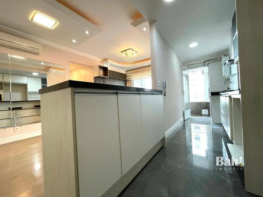 Apartamento com 3 quartos para alugar, 83m2 em Centro, Canoas - RS - imagem 8 Foto 8 de Apartamento com 3 quartos para alugar, 83m2 em Centro, Canoas - RS