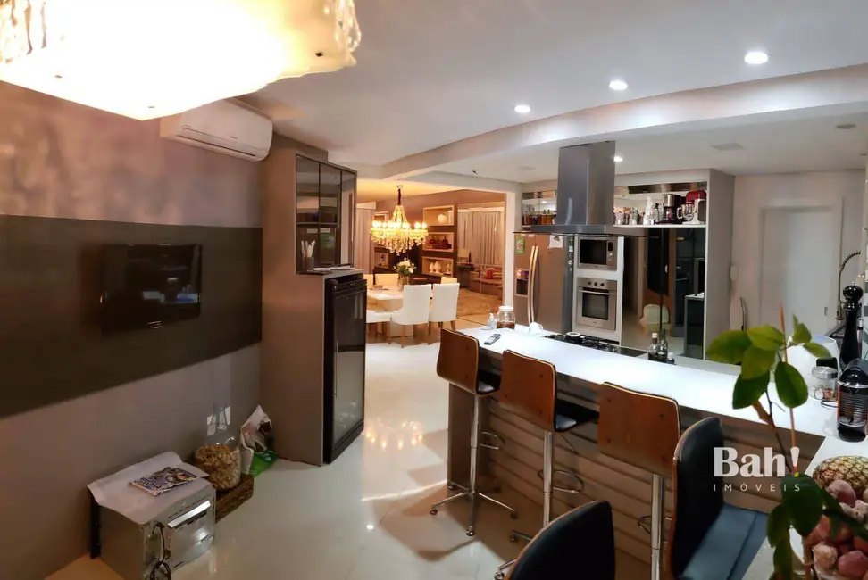 Apartamento com 3 quartos à venda, 248m2 em Centro, Canoas - RS - imagem 8 Foto 8 de Apartamento com 3 quartos à venda, 248m2 em Centro, Canoas - RS