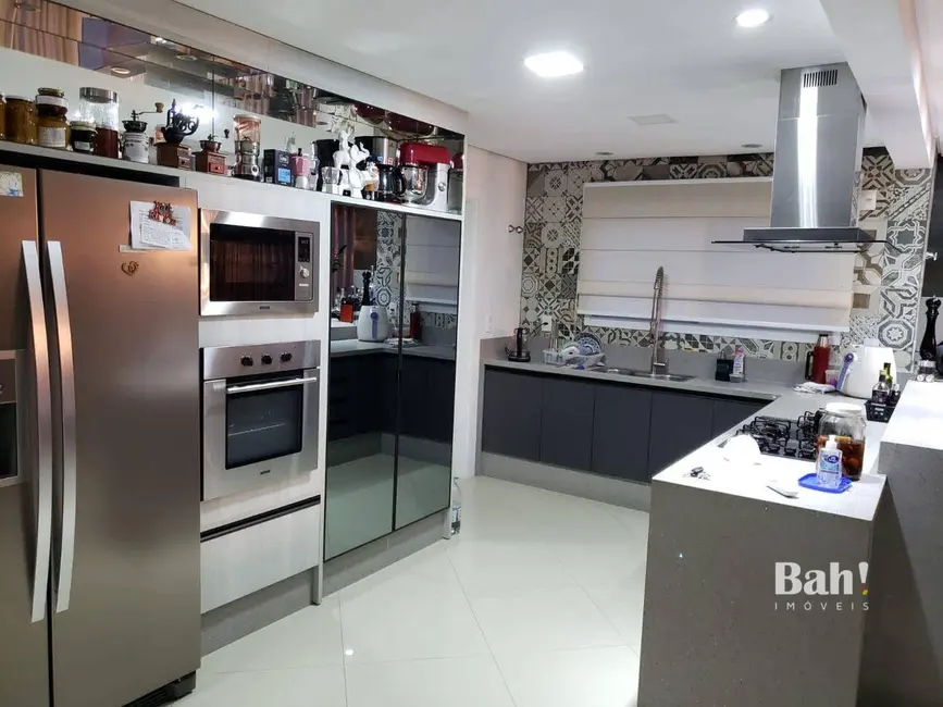 Apartamento com 3 quartos à venda, 248m2 em Centro, Canoas - RS - imagem 6 Foto 6 de Apartamento com 3 quartos à venda, 248m2 em Centro, Canoas - RS