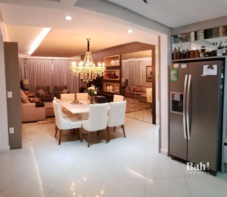 Apartamento com 3 quartos à venda, 248m2 em Centro, Canoas - RS - imagem 5 Foto 5 de Apartamento com 3 quartos à venda, 248m2 em Centro, Canoas - RS