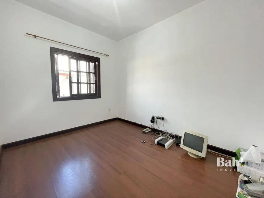 Casa com 3 quartos à venda, 370m2 em Marechal Rondon, Canoas - RS - imagem 6 Foto 6 de Casa com 3 quartos à venda, 370m2 em Marechal Rondon, Canoas - RS