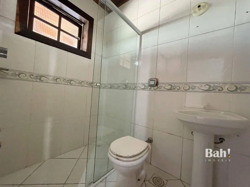Casa com 3 quartos à venda, 370m2 em Marechal Rondon, Canoas - RS - imagem 4 Foto 4 de Casa com 3 quartos à venda, 370m2 em Marechal Rondon, Canoas - RS