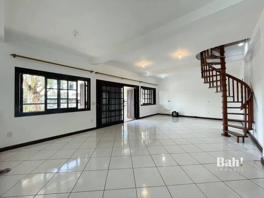 Casa com 3 quartos à venda, 370m2 em Marechal Rondon, Canoas - RS - imagem 5 Foto 5 de Casa com 3 quartos à venda, 370m2 em Marechal Rondon, Canoas - RS