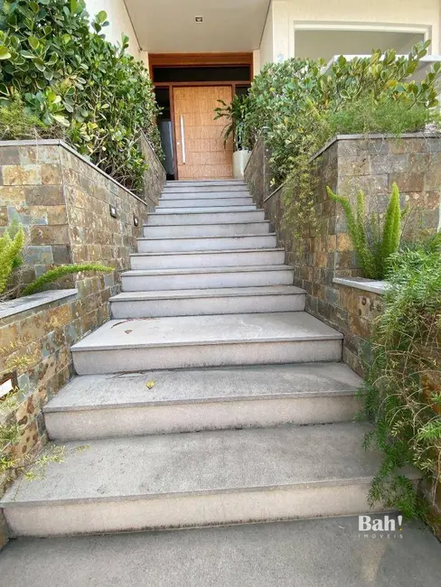 Foto 3 de Sobrado com 4 quartos à venda, 363m2 em Cachoeirinha - RS