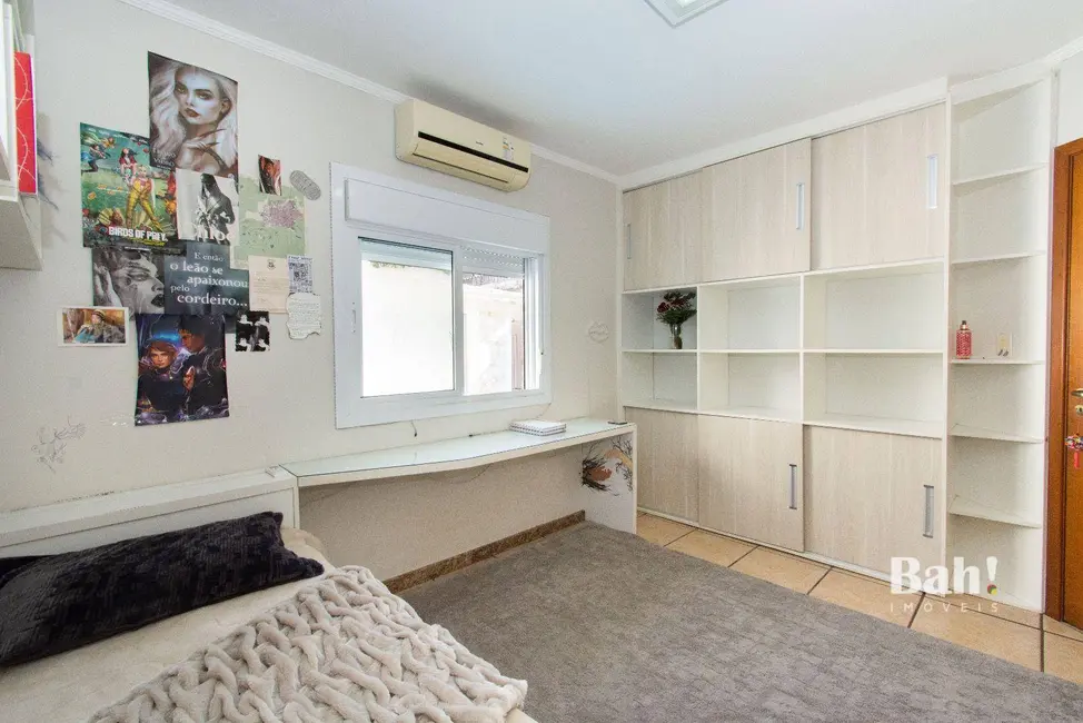 Sobrado com 4 quartos à venda, 363m2 em São José, Canoas - RS - imagem 9 Foto 9 de Sobrado com 4 quartos à venda, 363m2 em São José, Canoas - RS
