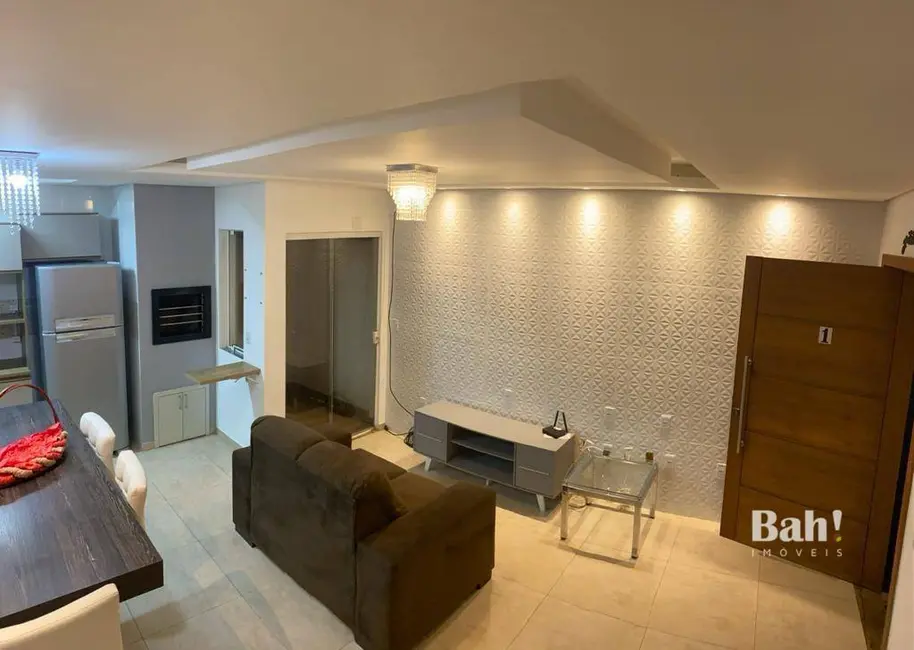 Sobrado com 3 quartos à venda, 296m2 em Mato Grande, Canoas - RS - imagem 2 Foto 2 de Sobrado com 3 quartos à venda, 296m2 em Mato Grande, Canoas - RS